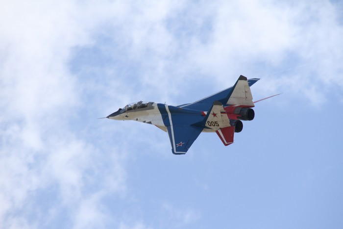 Фото на память после выполнения полета на МИГ-29 Фото на память после выполнения полета на МИГ-29